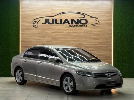 HONDA CIVIC 1.8 LXS 16V FLEX 4P AUTOMÁTICO HONDA CIVIC 1.8 LXS 16V FLEX 4P AUTOMÁTICO